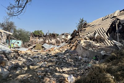 Удар КАБами по Сумах: загинули двоє дітей і жінка Удар КАБами по Сумах: загинули двоє дітей і жінка