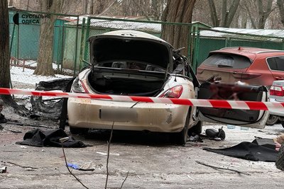 В Одесі вибухнув автомобіль: загинув 21-річний чоловік В Одесі вибухнув автомобіль: загинув 21-річний чоловік