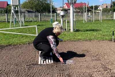 "Наша робота цікава й небезпечна": метеорологи на Рівненщині показали, як працюють "Наша робота цікава й небезпечна": метеорологи на Рівненщині показали, як працюють