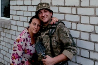 Військовий з сестрою Військовий з сестрою