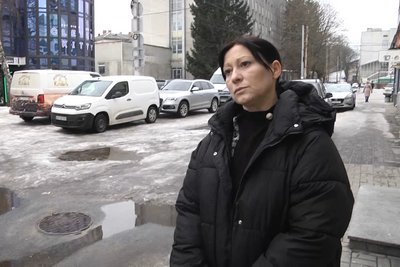 Поліція розслідує справу про побиття дівчини-підлітка у центрі Житомира: що відомо про ситуацію Поліція розслідує справу про побиття дівчини-підлітка у центрі Житомира: що відомо про ситуацію