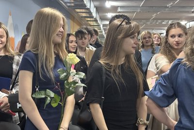 Останній дзвоник в укритті: як завершували навчальний рік у сумській школі №17 Останній дзвоник в укритті: як завершували навчальний рік у сумській школі №17