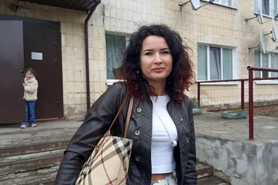 На Житомирщині уламок "шахеду" армії РФ впав між двома багатоповерхівками На Житомирщині уламок "шахеду" армії РФ впав між двома багатоповерхівками