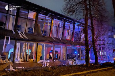 Пошкоджені житлові будинки, крамниці та меблеве підприємство: наслідки вечірньої атаки РФ по Одесі Пошкоджені житлові будинки, крамниці та меблеве підприємство: наслідки вечірньої атаки РФ по Одесі