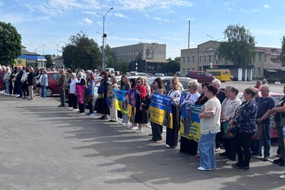 "Вишита стрічка пам’яті": у Малині на Житомирщині вшанували українських захисників "Вишита стрічка пам’яті": у Малині на Житомирщині вшанували українських захисників