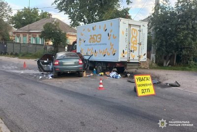 У Вільшанах Харківської області зіткнулися хлібовіз і Mercedes, 17 вересня 2025 року У Вільшанах Харківської області зіткнулися хлібовіз і Mercedes, 17 вересня 2025 року