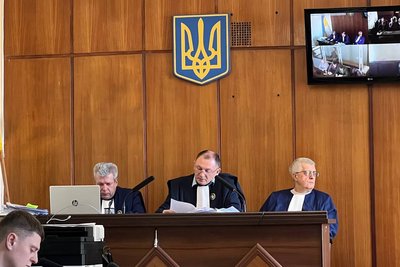 Вбивство дитини в Радомишлі: суд продовжив запобіжні заходи обвинуваченим Вбивство дитини в Радомишлі: суд продовжив запобіжні заходи обвинуваченим