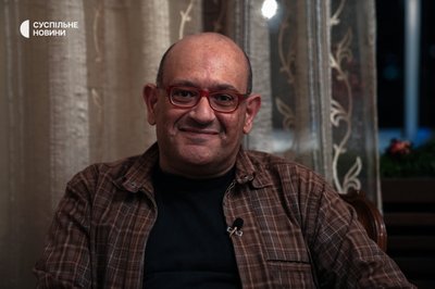 Роджер, журналіст і колишній викладач, Ліван, грудень 2022 року. Роджер, журналіст і колишній викладач, Ліван, грудень 2022 року.