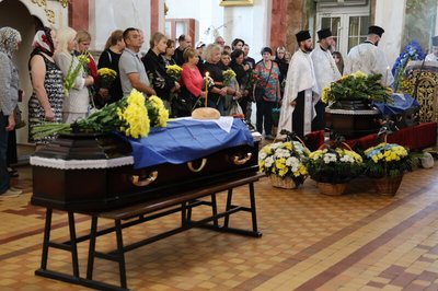 У Луцьку попрощалися з полеглими бійцями Едуардом Гуріним та Костянтином Шевчуком