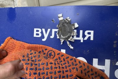 "Це була «касетка»". Місцеві жителі показали наслідки удару з РСЗВ по Сумах "Це була «касетка»". Місцеві жителі показали наслідки удару з РСЗВ по Сумах