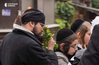 “В Ізраїлі всі вже звикли до війни. Це частина нашого життя. Ми не боїмося". Хасиди святкують Рош га-Шана в Умані “В Ізраїлі всі вже звикли до війни. Це частина нашого життя. Ми не боїмося". Хасиди святкують Рош га-Шана в Умані