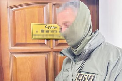 На Житомирщини одній із суддів повідомили про підозру за допомогу своєму батькові На Житомирщини одній із суддів повідомили про підозру за допомогу своєму батькові