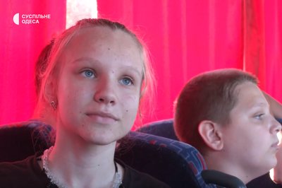 "Хотів відпочити від вибухів": діти з Херсона повернулися з відпочинку в Карпатах "Хотів відпочити від вибухів": діти з Херсона повернулися з відпочинку в Карпатах