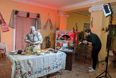 Робочий процес знімання проєкту "Кулінарний спадок" Робочий процес знімання проєкту "Кулінарний спадок"