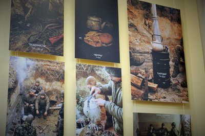 У Ковелі відкрили виставку світлин загиблого на війні волинського фотографа Максима Бурди У Ковелі відкрили виставку світлин загиблого на війні волинського фотографа Максима Бурди