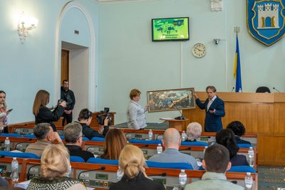 Ексміському голові Житомира вручили відзнаку "Почесний громадянин міста" Ексміському голові Житомира вручили відзнаку "Почесний громадянин міста"
