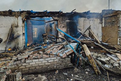 Зруйнований внаслідок російської атаки БпЛА приватний будинок у Червоному Близнюківської громади Зруйнований внаслідок російської атаки БпЛА приватний будинок у Червоному Близнюківської громади