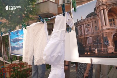 "Атмосфера одеського дворика передана на 136 відсотків": як відбувається застілля у дворику Одеси "Атмосфера одеського дворика передана на 136 відсотків": як відбувається застілля у дворику Одеси