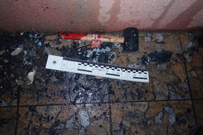 Молодику, який підпалив районний суд у Миколаєві, винесли вирок Молодику, який підпалив районний суд у Миколаєві, винесли вирок