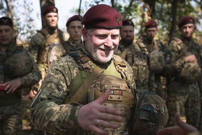 Воїнам житомирської 95-ої бригади вручили нагороди за успішне виконання бойових завдань Воїнам житомирської 95-ої бригади вручили нагороди за успішне виконання бойових завдань