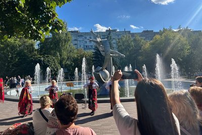 У Житомирі провели перший фестиваль активностей літніх людей «Мальва.Час Цвісти» У Житомирі провели перший фестиваль активностей літніх людей «Мальва.Час Цвісти»