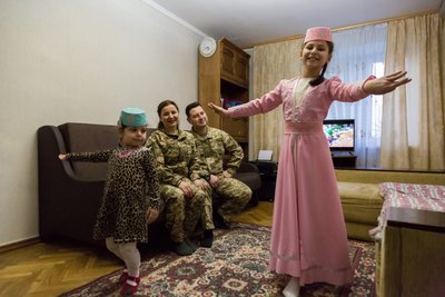 «Коли Крим повернеться — я одразу переїду»: історія 17-річної кримської татарки «Коли Крим повернеться — я одразу переїду»: історія 17-річної кримської татарки