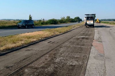 В напрямку Бердичева відновлюють ділянку міжнародної траси, закриту минулого року В напрямку Бердичева відновлюють ділянку міжнародної траси, закриту минулого року