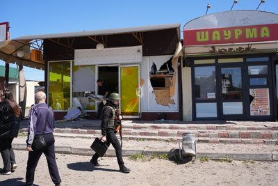 Росія вдарила КАБом по Дергачах: пошкоджені ринок, будинки та спорткомплекс Росія вдарила КАБом по Дергачах: пошкоджені ринок, будинки та спорткомплекс