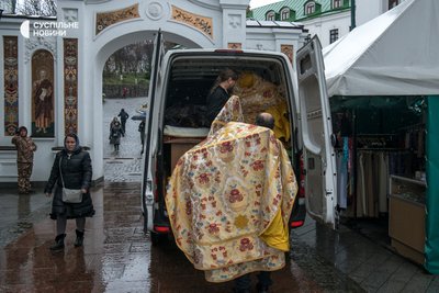 "Це удар по ідеології "русского міра" — як УПЦ (МП) покидають Києво-Печерську Лавру "Це удар по ідеології "русского міра" — як УПЦ (МП) покидають Києво-Печерську Лавру