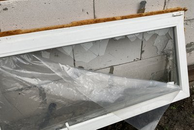 Зруйновані війною будинки у Великій Данилівці: як відновлюють житло у Харкові Зруйновані війною будинки у Великій Данилівці: як відновлюють житло у Харкові