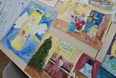 "Різдвяні дзвони Перемоги" — як у Житомирі учасники дитячого конкурсу малюнку донатимуть на ЗСУ "Різдвяні дзвони Перемоги" — як у Житомирі учасники дитячого конкурсу малюнку донатимуть на ЗСУ