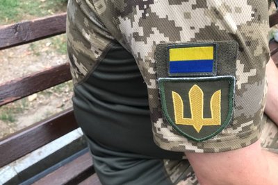 "Я робив свою роботу і не думав, що прилетить": історія військовослужбовця, який після поранення працює в ТЦК "Я робив свою роботу і не думав, що прилетить": історія військовослужбовця, який після поранення працює в ТЦК
