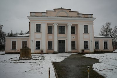“FPV заглядав у вікна”. Як живе місто Ворожба, куди долітають дрони