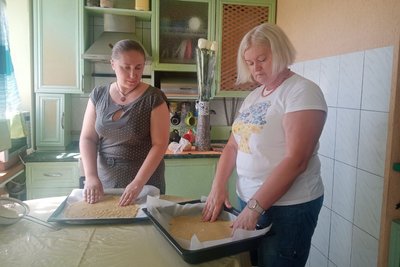 У Миколаєві жінка допомагає військовим та збирає колекцію для музею У Миколаєві жінка допомагає військовим та збирає колекцію для музею