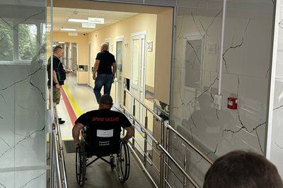 У Житомирі ветерани війни оцінювали інфраструктуру на доступність для маломобільних груп населення У Житомирі ветерани війни оцінювали інфраструктуру на доступність для маломобільних груп населення