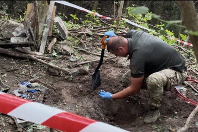 Вибух у Житомирі в мікрорайоні Сурина Гора: правоохоронці заявили про затримання причетних до теракту підлітків Вибух у Житомирі в мікрорайоні Сурина Гора: правоохоронці заявили про затримання причетних до теракту підлітків