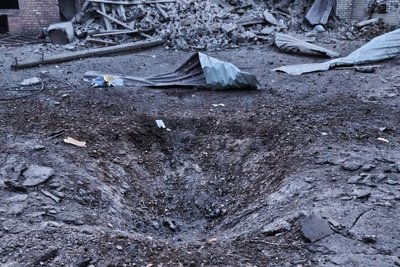 Вирва від влучання російської КАБ у Студенку Ізюмського району, 25 березня 2026 року Вирва від влучання російської КАБ у Студенку Ізюмського району, 25 березня 2026 року