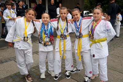 В Ужгороді близько 950 спортсменів взяли участь у «Ході чемпіонів» В Ужгороді близько 950 спортсменів взяли участь у «Ході чемпіонів»