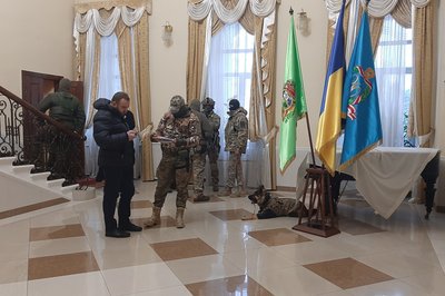 Що оглядали силовики в храмі УПЦ