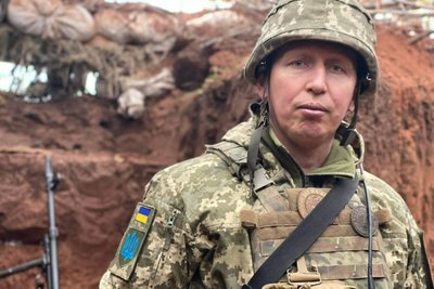 "Ми не знаємо, де тіло, чекаємо на збіг за ДНК" — дружина полеглого капітана ЗСУ із Житомирщини Анатолія Сємєнєнка "Ми не знаємо, де тіло, чекаємо на збіг за ДНК" — дружина полеглого капітана ЗСУ із Житомирщини Анатолія Сємєнєнка