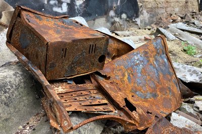 "У вогні згоріла уся техніка, меблі та п'ятдесят тисяч книг": РФ двома ударами знищила бібліотеку у Барвінковому "У вогні згоріла уся техніка, меблі та п'ятдесят тисяч книг": РФ двома ударами знищила бібліотеку у Барвінковому