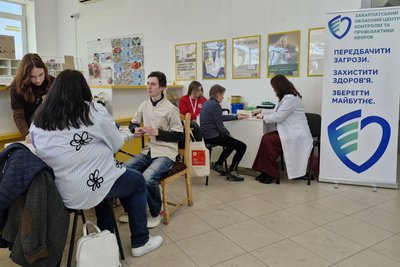 Безкоштовно вимірювали цукор та тиск: як пройшла акція до Дня здоров’я в Ужгороді Безкоштовно вимірювали цукор та тиск: як пройшла акція до Дня здоров’я в Ужгороді