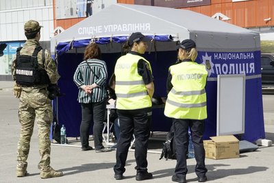 Кількість загиблих в "Епіцентрі" у Харкові зросла: що 26 травня відомо про наслідки атаки РФ Кількість загиблих в "Епіцентрі" у Харкові зросла: що 26 травня відомо про наслідки атаки РФ