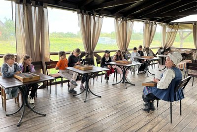 Гарбузовий фест та козацькі забави: у «зеленій» садибі на Житомирщині запланували тематичне дозвілля на канікулах Гарбузовий фест та козацькі забави: у «зеленій» садибі на Житомирщині запланували тематичне дозвілля на канікулах