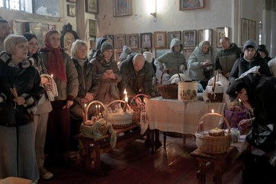 Як відбувається передвеликодня служба в одному з храмів Харкова — фоторепортаж Як відбувається передвеликодня служба в одному з храмів Харкова — фоторепортаж