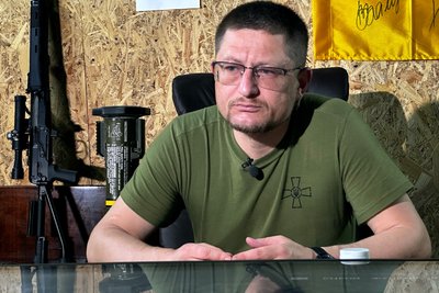 Комбат Сергій Яндульський про те, як бійці 10-ї бригади боронять Сіверськ Комбат Сергій Яндульський про те, як бійці 10-ї бригади боронять Сіверськ