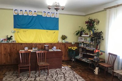 На Житомирщині дві родини переселенців з Херсонщини зібрали на своїх весіллях 200 книг для місцевої бібліотеки На Житомирщині дві родини переселенців з Херсонщини зібрали на своїх весіллях 200 книг для місцевої бібліотеки