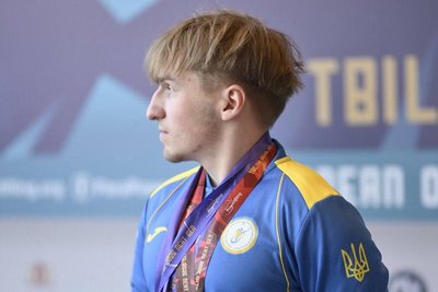 "Головне — мати мрію і впевнено до неї рухатися": житомирський парапауерліфтер Андрій Яценко "Головне — мати мрію і впевнено до неї рухатися": житомирський парапауерліфтер Андрій Яценко