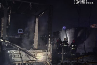 У Вінниці сталася пожежа на паркувальному майданчику У Вінниці сталася пожежа на паркувальному майданчику