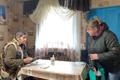 "Ще з хати не вийшла, а вони вже скучають", — соцробітниця з Малина Катерина Маєвська про своїх підопічних "Ще з хати не вийшла, а вони вже скучають", — соцробітниця з Малина Катерина Маєвська про своїх підопічних